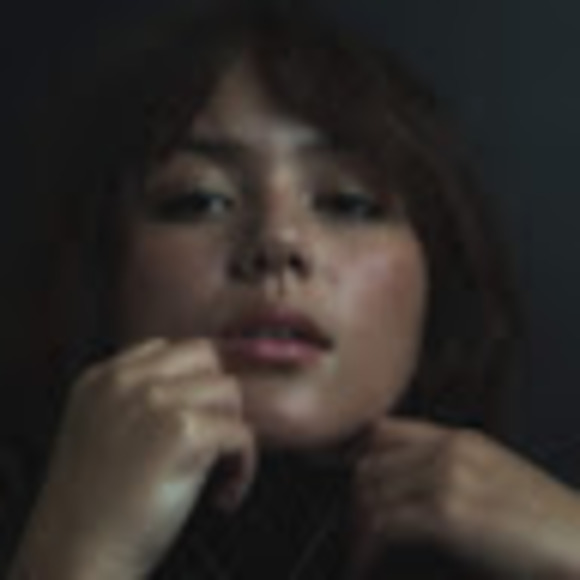 Meet your Posher, Justine - Picture 1 of 1